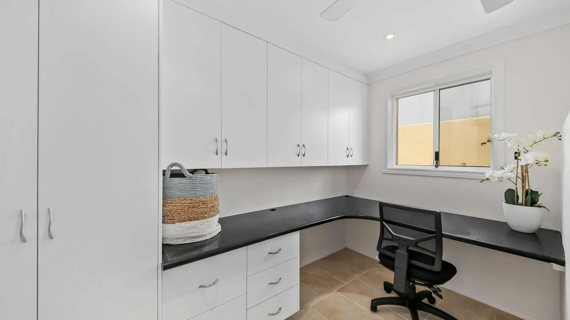 The Pacific - Absolute Beachfront In Buddina