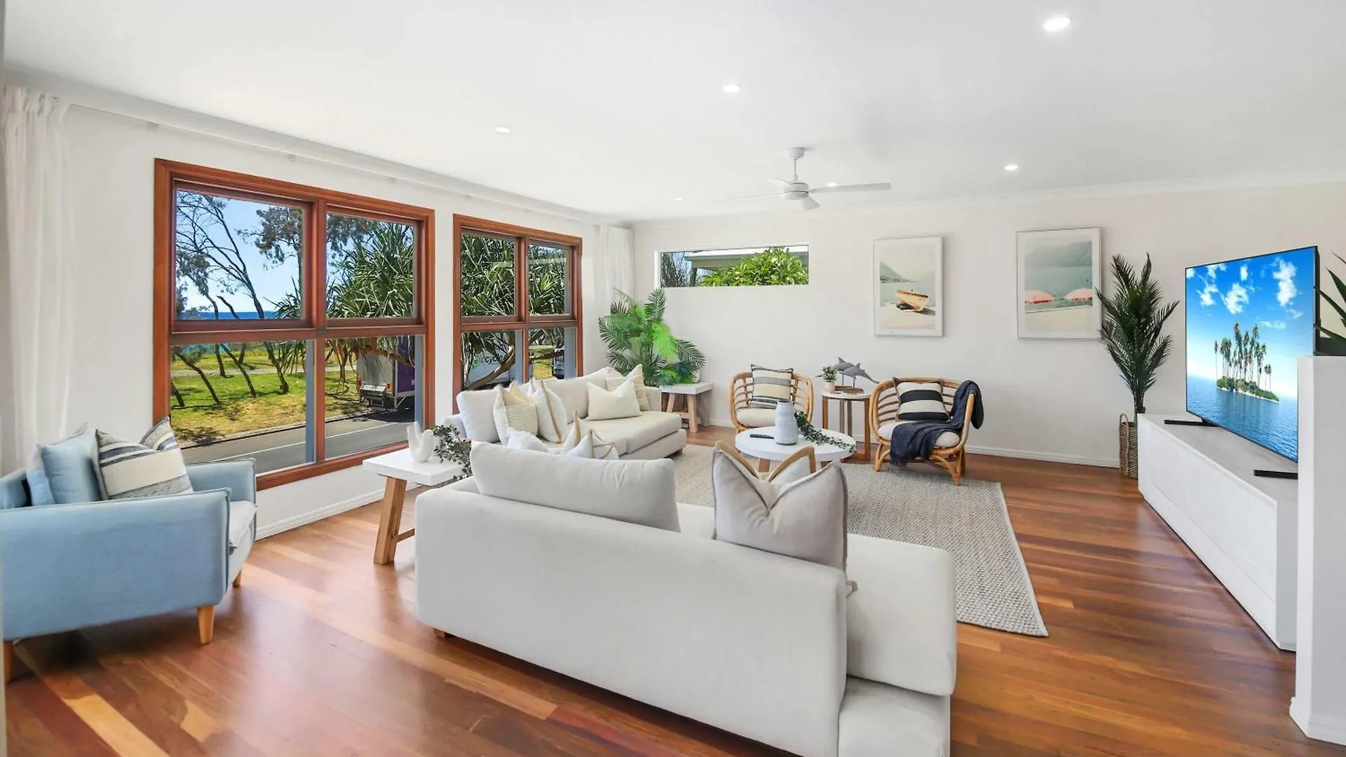 The Pacific - Absolute Beachfront In Buddina